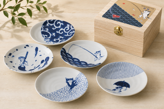 Mino Ware Cat Small Plate Set with Wooden Gift Box