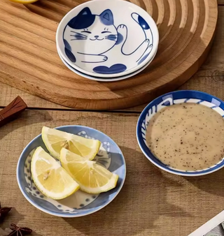 Mino Ware Sleeping Cat Small Plates – Set of 4